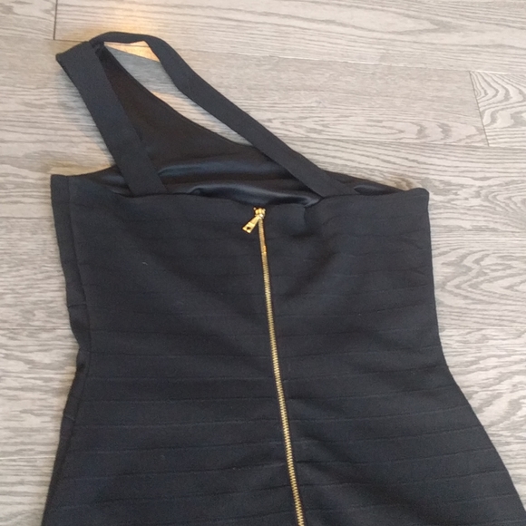 Guess beautiful black dress 🌼🎆🍀 - Picture 10 of 12